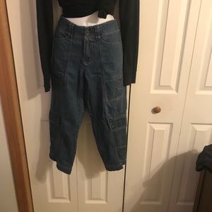 Women’s Cargo Jean Capris